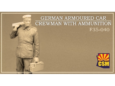 German Armoured Car Crewman With Ammunition - zdjęcie 1
