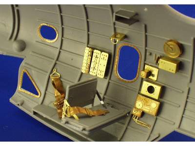  TBF-1 interior 1/32 - Trumpeter - blaszki - zdjęcie 9