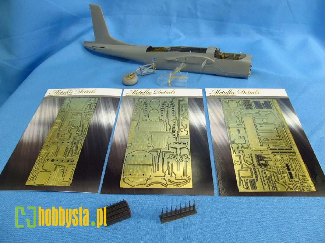 Douglas B-26 B/D Invader (Designed To Be Used With Icm Kits) - zdjęcie 1 Douglas B-26 B/D Invader (Designed To Be Used With Icm Kits) - zdjęcie 1