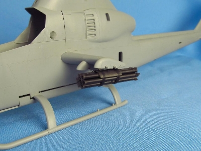 Xm158 2.75 Inch Rocket Launcher (For Ah-1g icm, Special Hobby And Revell Kits) - zdjęcie 1