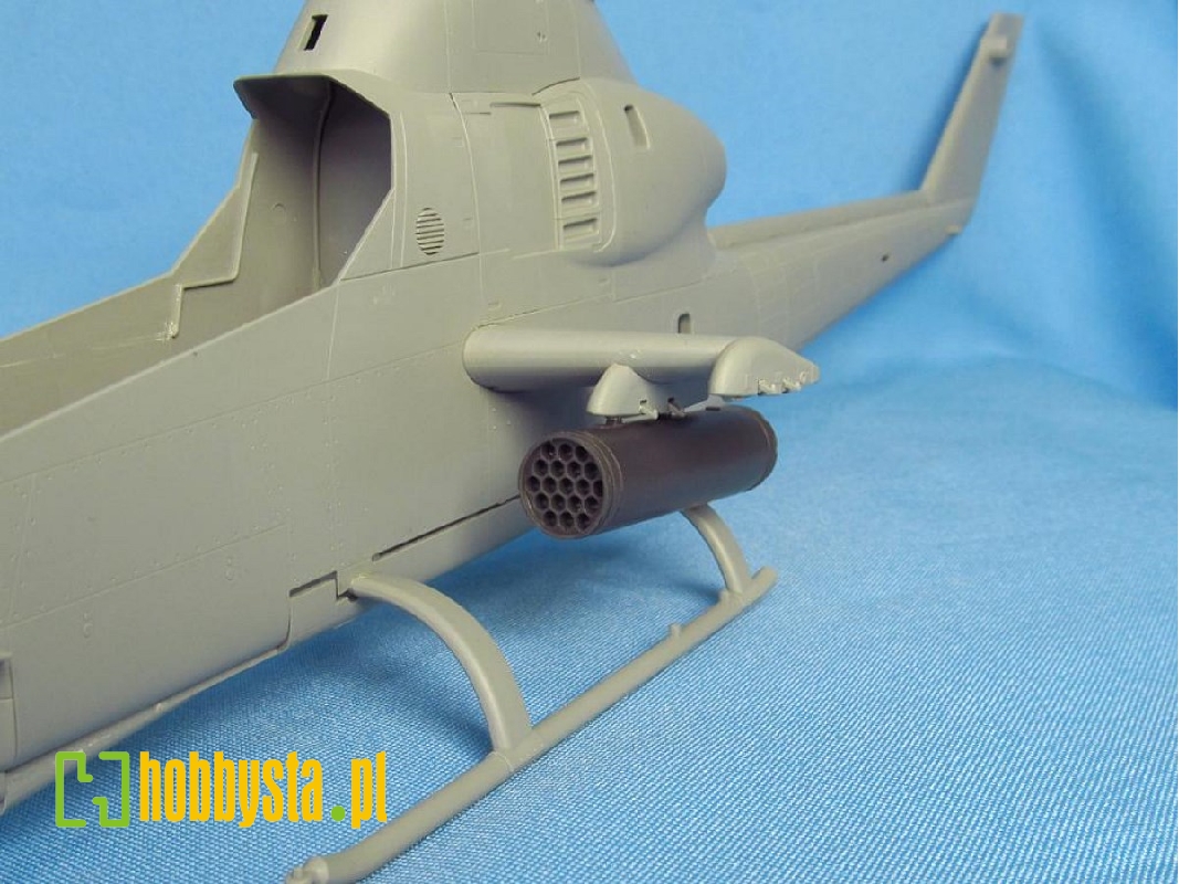 Xm159 2.75 Inch Rocket Launcher (For Ah-1g icm, Special Hobby And Revell Kits) - zdjęcie 1 Xm159 2.75 Inch Rocket Launcher (For Ah-1g icm, Special Hobby And Revell Kits) - zdjęcie 1