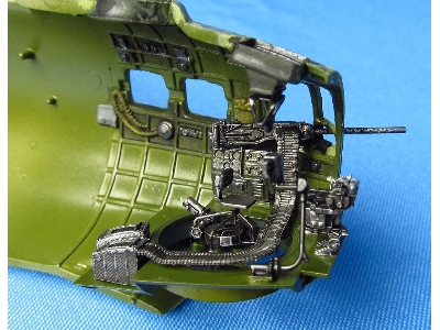 Boeing B-17g - Bombardier's Cockpit Interior Set (For Monogram Kits) - zdjęcie 7