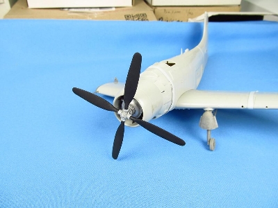 Douglas A-1 H/J Skyraider - Propeller Set (Designed To Be Used With Tamiya Kits) - zdjęcie 1