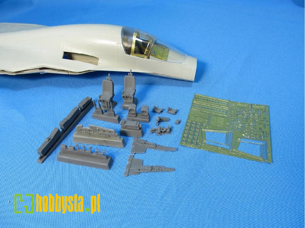 Sukhoi Su-34 Fullback Cockpit Set (Designed To Be Used With Hobby Boss And Kitty Hawk Model Kits) - zdjęcie 1