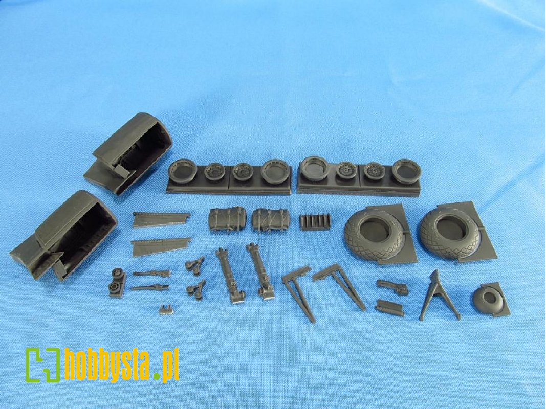 Boeing B-17 F/G Flying Fortress - Wheel Wells (Designed To Be Used With Monogram And Revell Kits) - zdjęcie 1