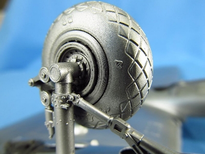 Boeing B-17 F/G Flying Fortress - Wheel Wells (Designed To Be Used With Monogram And Revell Kits) - zdjęcie 4