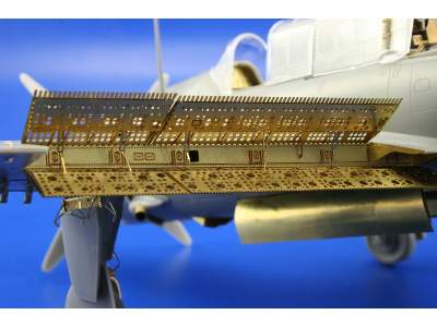  SB2C-4 landing flaps 1/48 - Accurate Miniatures - blaszki - zdjęcie 4