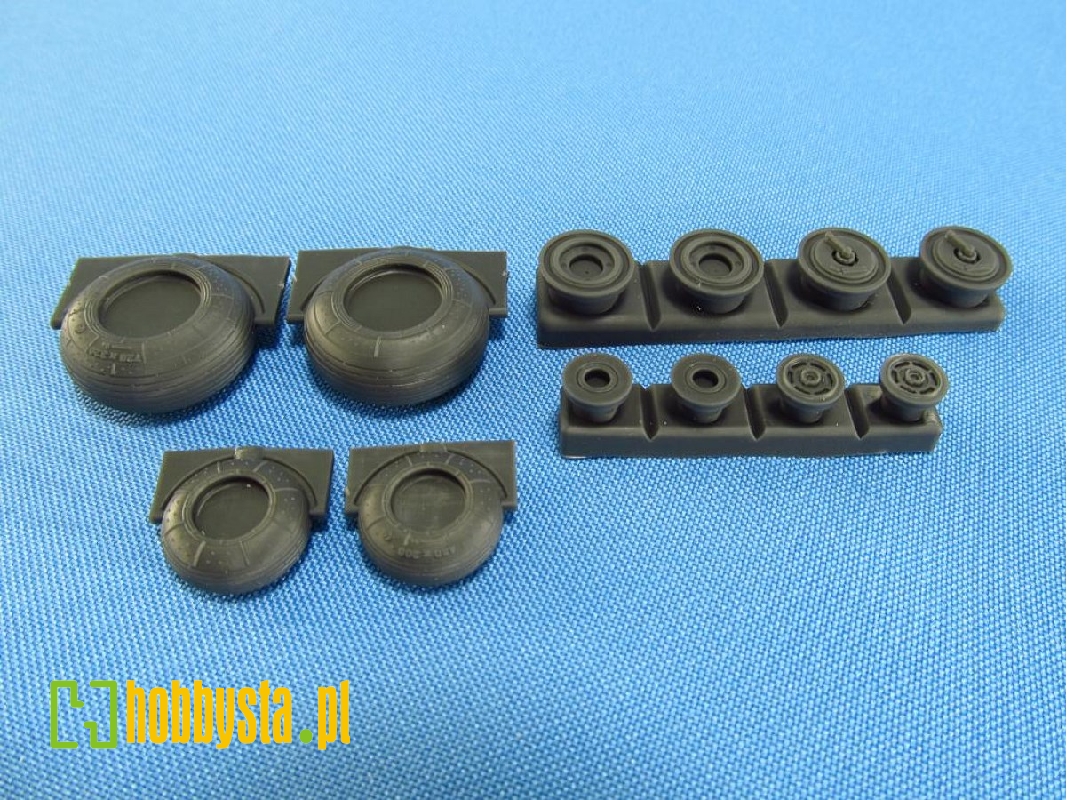 Mil Mi-24 / Mi-35 - Wheels Set - zdjęcie 1 Mil Mi-24 / Mi-35 - Wheels Set - zdjęcie 1