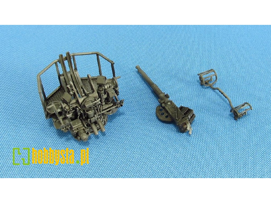 Twin 40 Mm Bofors Guns - zdjęcie 1