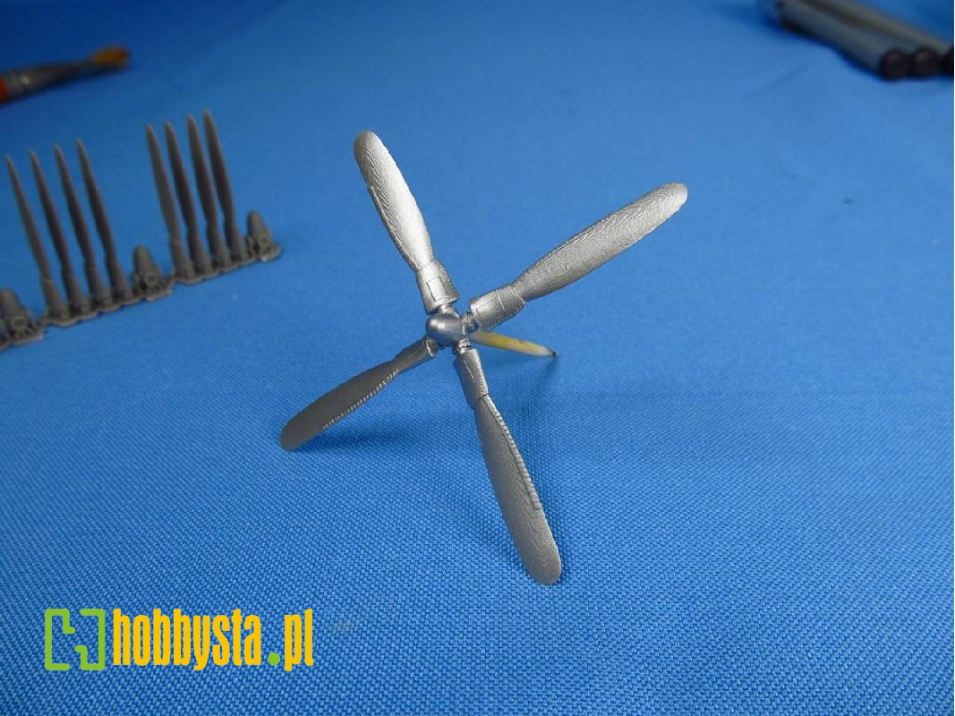 Boeing B-29 Superfortress - Propellers Set Late Type (For Academy And Airfix Kits) - zdjęcie 1 Boeing B-29 Superfortress - Propellers Set Late Type (For Academy And Airfix Kits) - zdjęcie 1