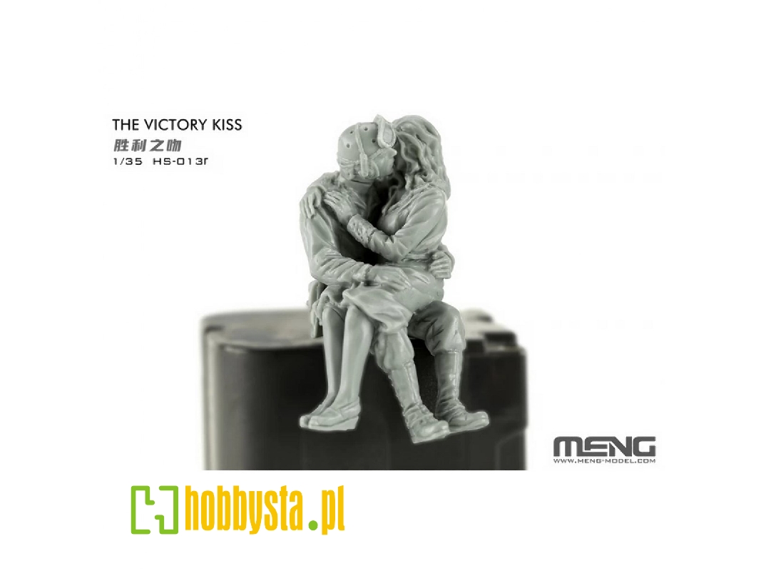 The Victory Kiss (2 Figures) - zdjęcie 1