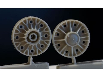 Ground Wheels Set For Kv-85 And Su-122 - zdjęcie 1