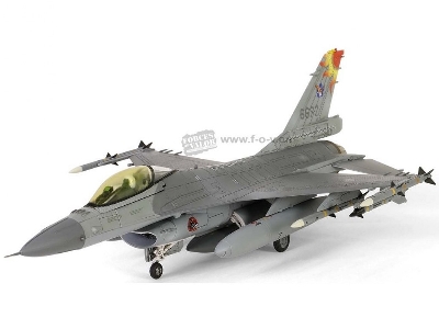 Lockheed Martin F-16 Viper Block 20 - Rocaf, 26th Tfg 401st Tfw, Hualian Ab - zdjęcie 2