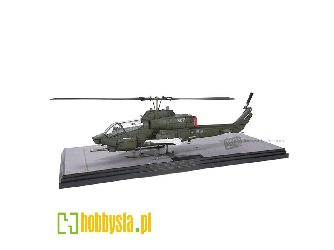 Bell Ah-1w "whiskey Cobra" Attack Helicopter - zdjęcie 1 Bell Ah-1w "whiskey Cobra" Attack Helicopter - zdjęcie 1