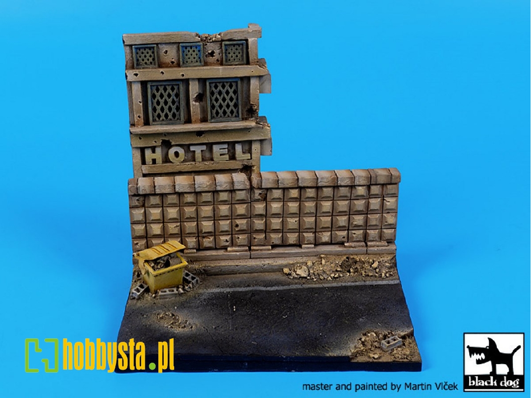 Middle East Base - zdjęcie 1