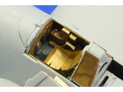  TBF-1 interior S. A. 1/48 - Hobby Boss - blaszki - zdjęcie 4