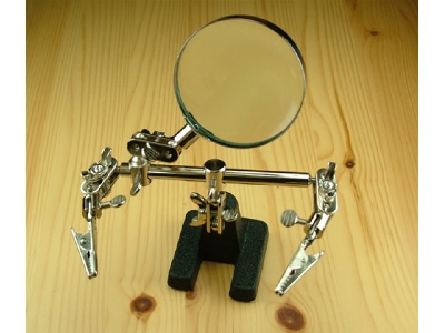 Helping Hands With Glass Magnifier - zdjęcie 2