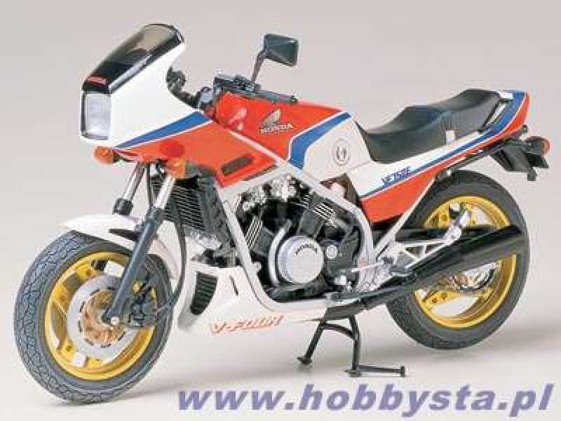 Honda VF750F - zdjęcie 1 Honda VF750F - zdjęcie 1