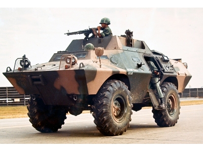 V-100 (Xm-706 E2) Usaf Armored Patrol Car - zdjęcie 13