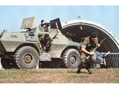 V-100 (Xm-706 E2) Usaf Armored Patrol Car - zdjęcie 23