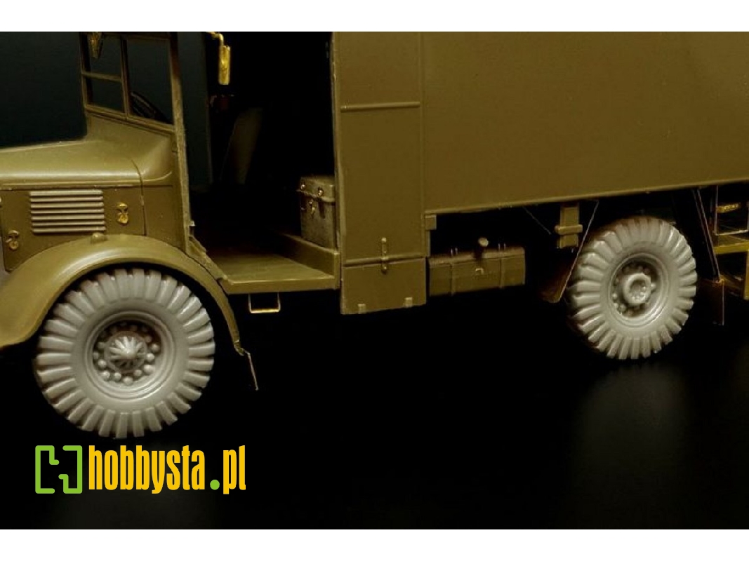 British 2-ton 4x2 Ambulance (Austin K2) - Wheels (For Tamiya Kits) - zdjęcie 1 British 2-ton 4x2 Ambulance (Austin K2) - Wheels (For Tamiya Kits) - zdjęcie 1