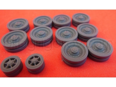 Wheels For Cromwell, Type 1, Smooth Tire And 3 Greasers - zdjęcie 2