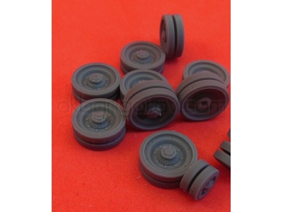 Wheels For Cromwell, Type 1, Smooth Tire And 3 Greasers - zdjęcie 3