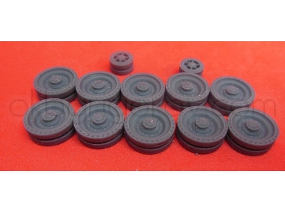 Wheels For Cromwell, Type 3, Perforated Tire And 3 Greasers - zdjęcie 4