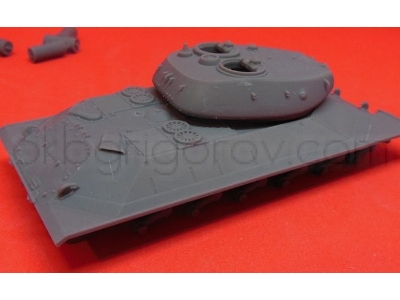 Soviet Heavy Tank Is-6, Object 252, Late Configuration - zdjęcie 4