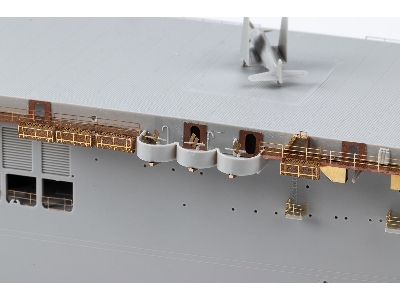 USS Sangamon CVE-26 island 1/350 - TRUMPETER - zdjęcie 5