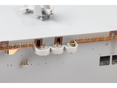 USS Sangamon CVE-26 island 1/350 - TRUMPETER - zdjęcie 7