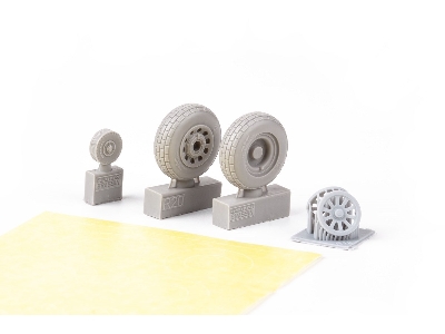 P-51B/ C wheels block tread 1/48 - EDUARD - zdjęcie 4
