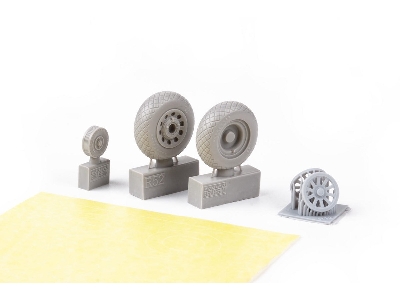 P-51B/ C wheels diamond tread 2 1/48 - EDUARD - zdjęcie 1
