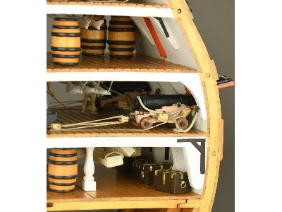 Cross-section Of Hms Victory - zdjęcie 6