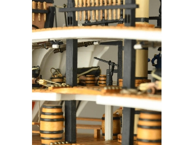 Cross-section Of Hms Victory - zdjęcie 9
