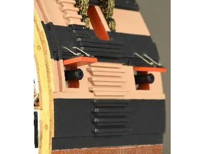 Cross-section Of Hms Victory - zdjęcie 15