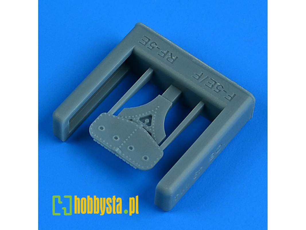 F-5E/F/N (RF-5E) Tiger II brake chute cover - zdjęcie 1