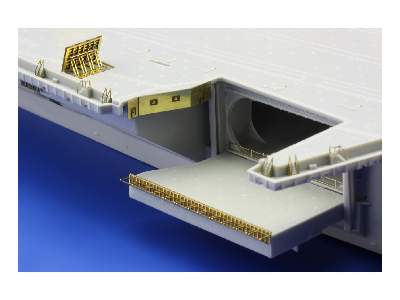  USS Nimitz CVN-68 1/700 - Trumpeter - blaszki - zdjęcie 12