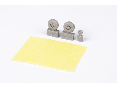 P-51D wheels block tread 2 1/72 - EDUARD - zdjęcie 3