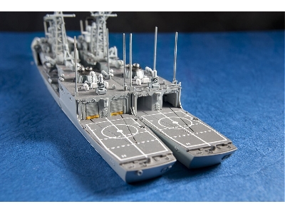 Oliver Hazard Perry Class Frigate - zdjęcie 4