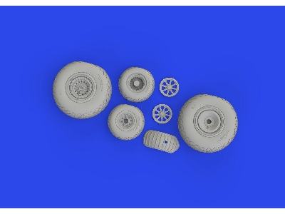 B-24J wheels 1/48 - HOBBY BOSS - zdjęcie 3