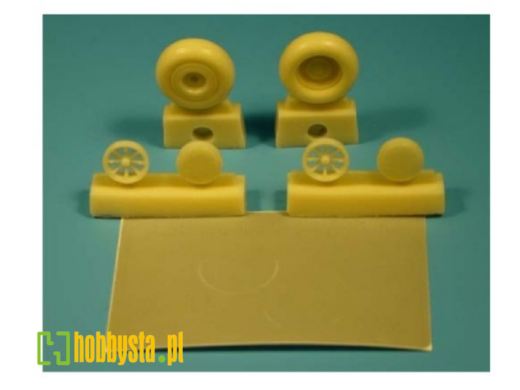 Curtiss P-40 B/C/D/E - Wheels +paint Masks (Early) - zdjęcie 1 Curtiss P-40 B/C/D/E - Wheels +paint Masks (Early) - zdjęcie 1