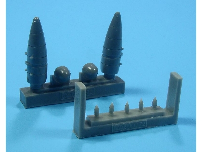 Supermarine Spitfire Lf Mk.Ixe German Fuel Tanks In Czech Af Service (For Eduard Kits) - zdjęcie 6