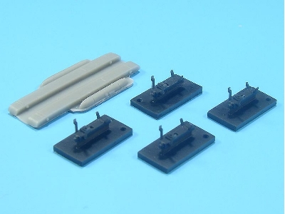 Henschel Hs-129 B-1/R4 - Bomb Racks (Designed To Be Used With Airfix, Bilek And Italeri Kits) - zdjęcie 3