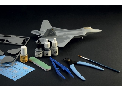 F-22 Raptor - zestaw startowy - zdjęcie 2