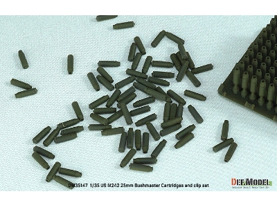 Us 25mm M242 Bushmaster Cartridges And Clip Set (Over 200 Cartridges And Clip Parts For M2/M3, Lav-25, Apc Kit) - zdjęcie 6