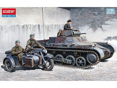 German Panzer I Ausf.B And Motorcycle - zdjęcie 1