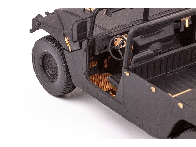 Humvee M1097A2 1/35 - ICM - zdjęcie 11