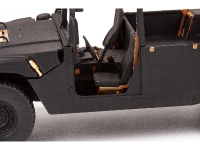 Humvee M1097A2 1/35 - ICM - zdjęcie 12