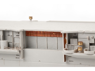 USS Midway CV-41 part 2 1/350 - TRUMPETER - zdjęcie 15